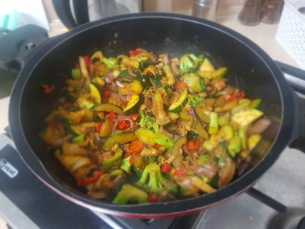 ברוקולי זוקיני פורטבלו עם גרעיני חמניה